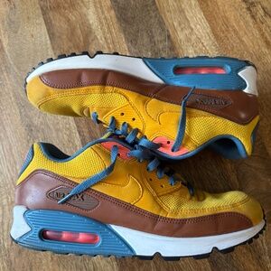 Size 11 - Nike Air Max 90 Essential Gold
